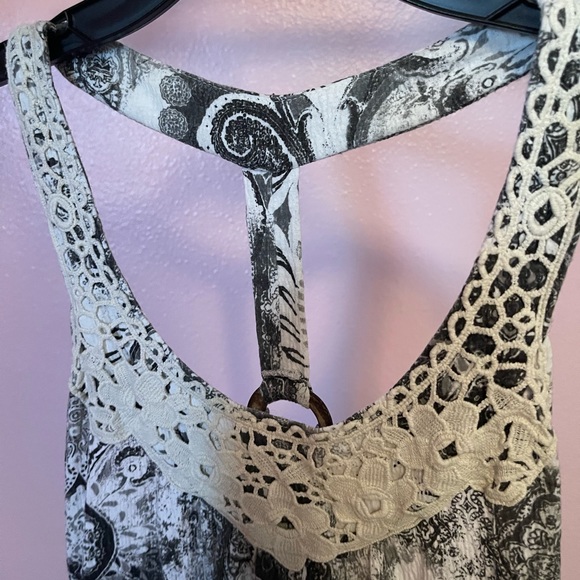 Tank Top - Picture 4 of 5